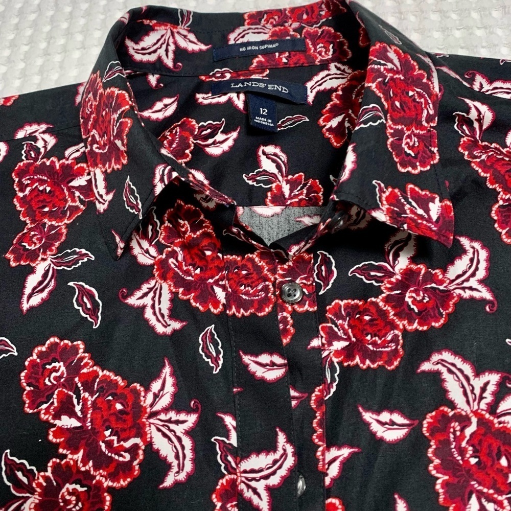 LANDS END WRINKLE FREE NO IRON FLORAL BUTTON DOWN
TUNIC BLOUSE-SIZE 12 - Picture 3 of 13